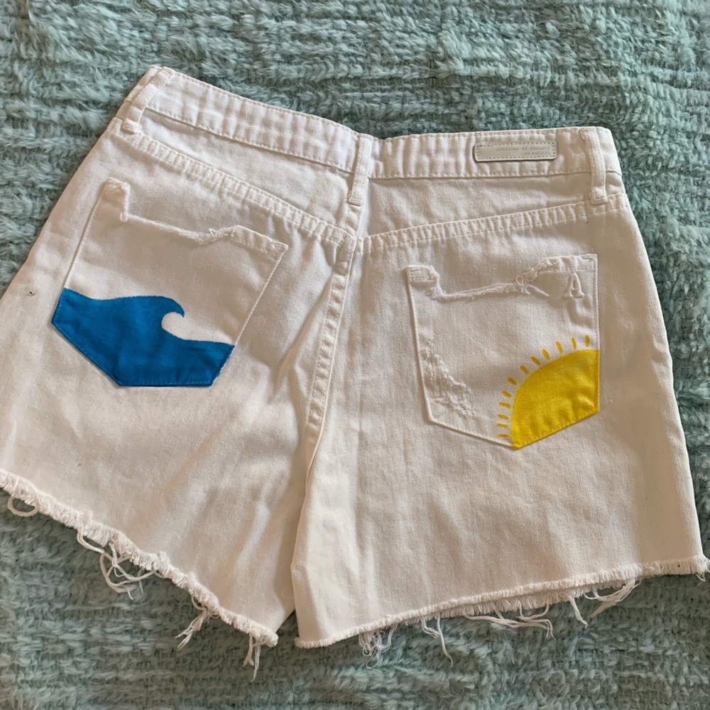 🐭 ArticlesSociety White Hand painted Denim Shorts
